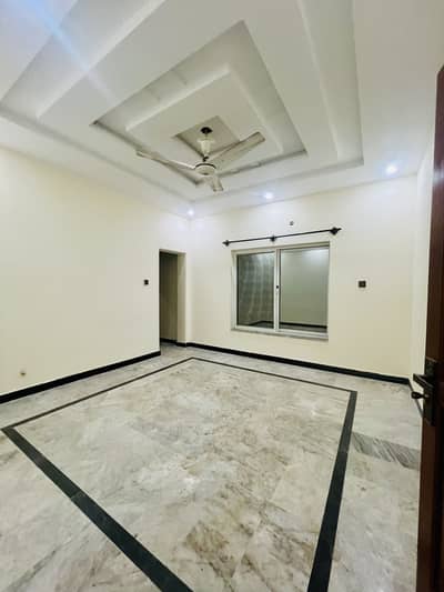 HOUSE FOR RENT 1 KANAL UPPER PORTION