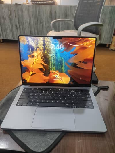 M1 pro 2021 16gb RAM 512 SSD 14inch