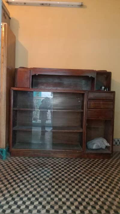 urgent sale. . . mirror shokase (12000)