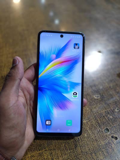 Infinix Note 30