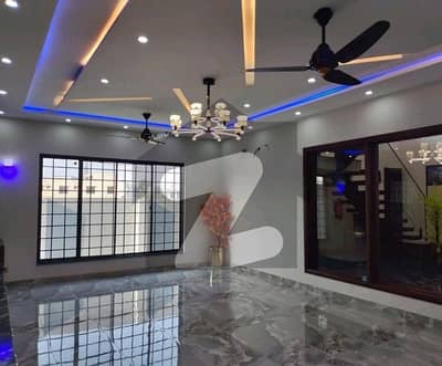 Bahria Town - Sector C House Sized 10 Marla Is Available