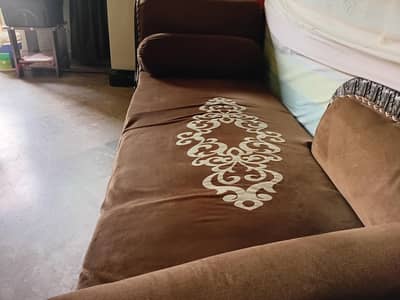 dewaan 3 seater with superior wood