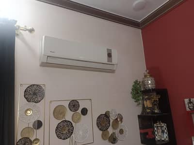 Gree Ac Non inverter very less Used just like new