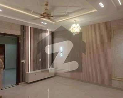 1 Kanal House In Central Bahria Town - Sector C For sale
