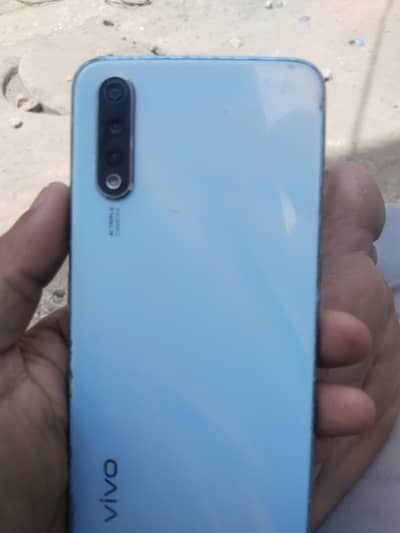 Vivo S1