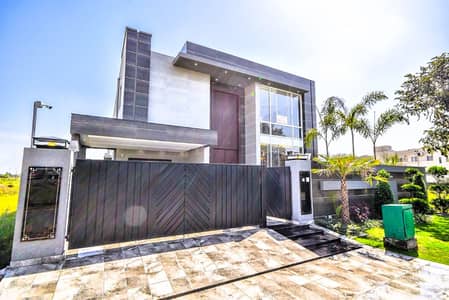 10 Marla Most Luxury Near To Commercial Bungalow For Sale