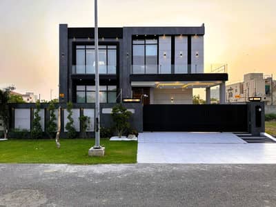 Near Jalal Son'S 10 Marla Most Beautiful Luxury Bungalow For Sale