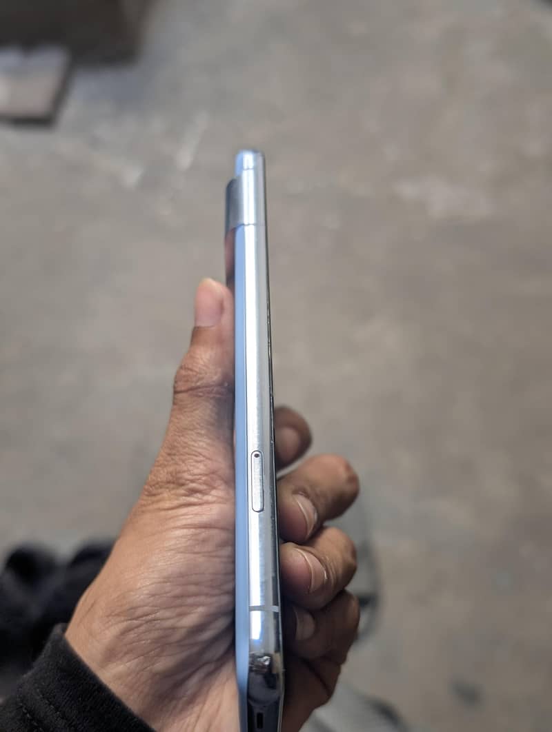 Google Pixel 8 Pro 4