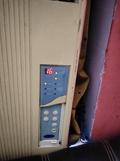 carrier good cooling 1 ton window AC  220V