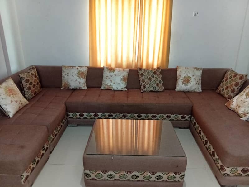 Used Sofa Set with table 0