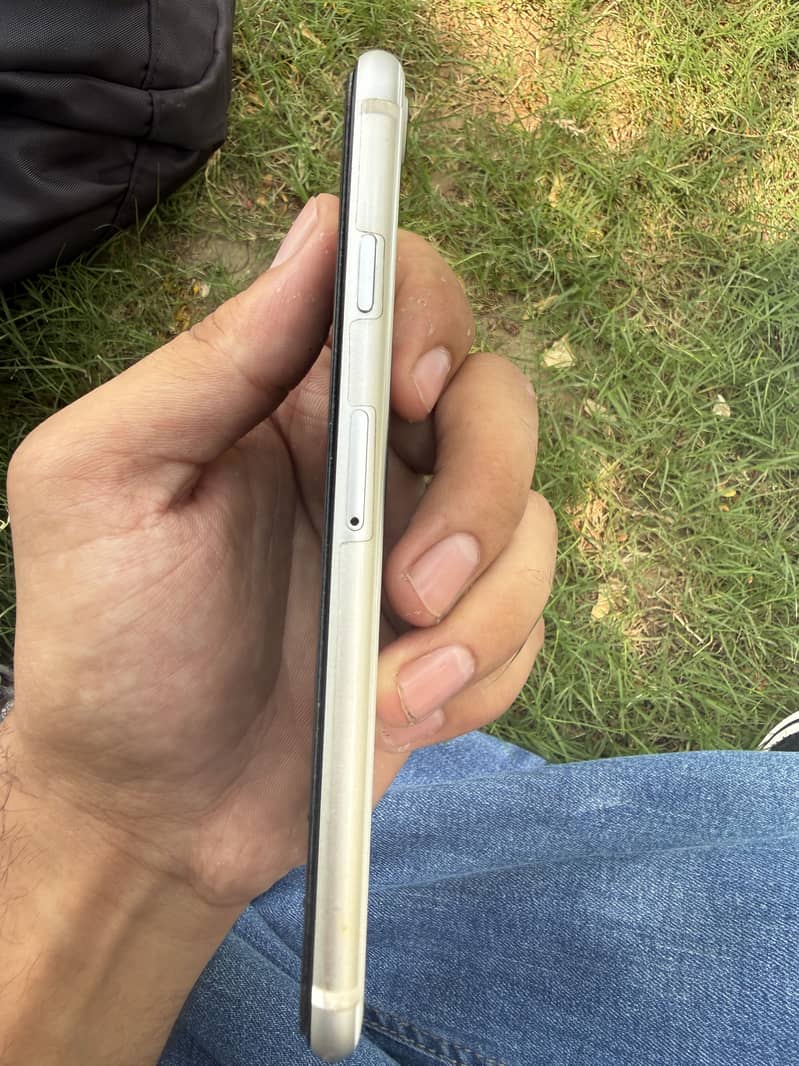 Apple iPhone SE 4