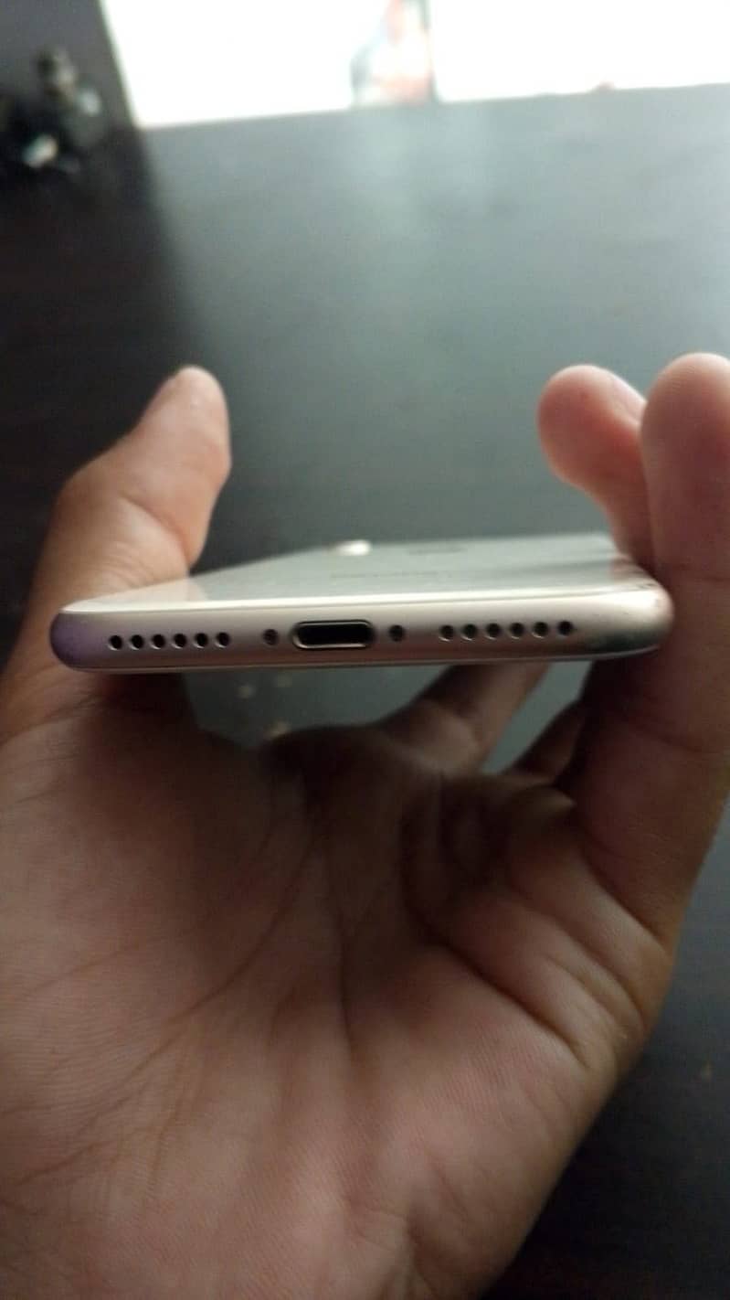 Apple iPhone 8 0