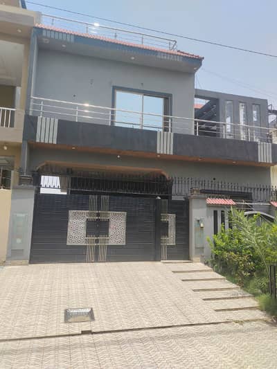 5 bedroom park face luxury villa available for sale in LDA avenue 1 Lahore
