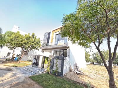 DHA RAHBAR ULTRA MODREN BEAUTIFUL BEST LOCATION HOUSE IS AVAILABLE FOR SALE