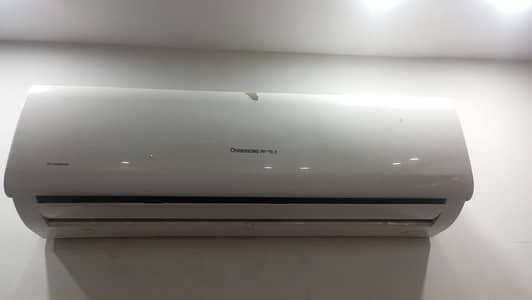 chang Hong rubs 1.5 ton AC
