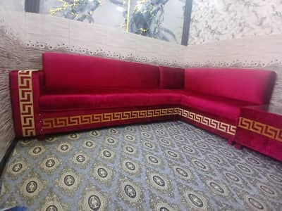 L shaped Sofa (5 seater) with posish square table