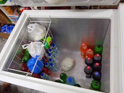 deferzer + freezer full ok ha emergency sale krna ha. 03406147273
