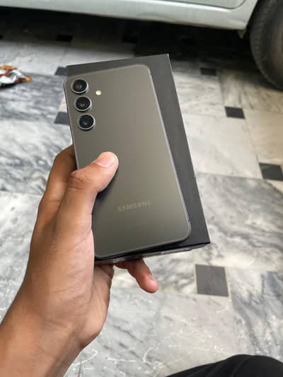 Samsung s24 non pta 8/128 with original box