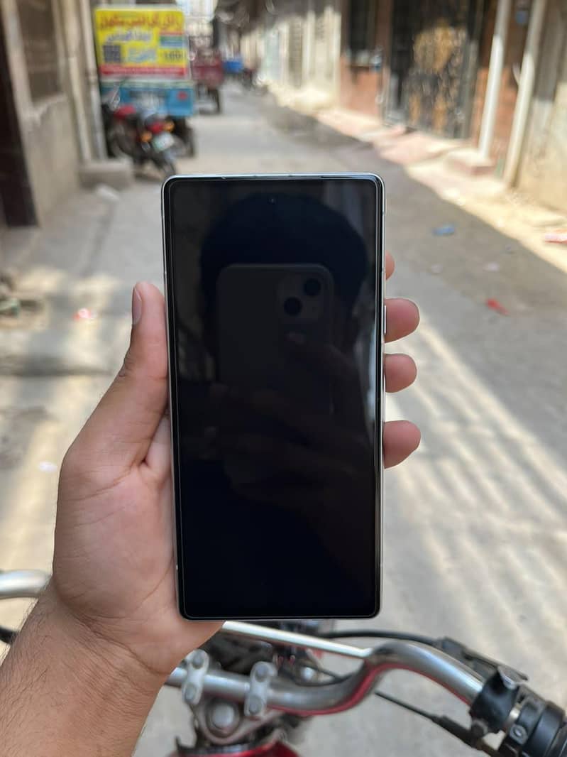 Google Pixel 7a 1
