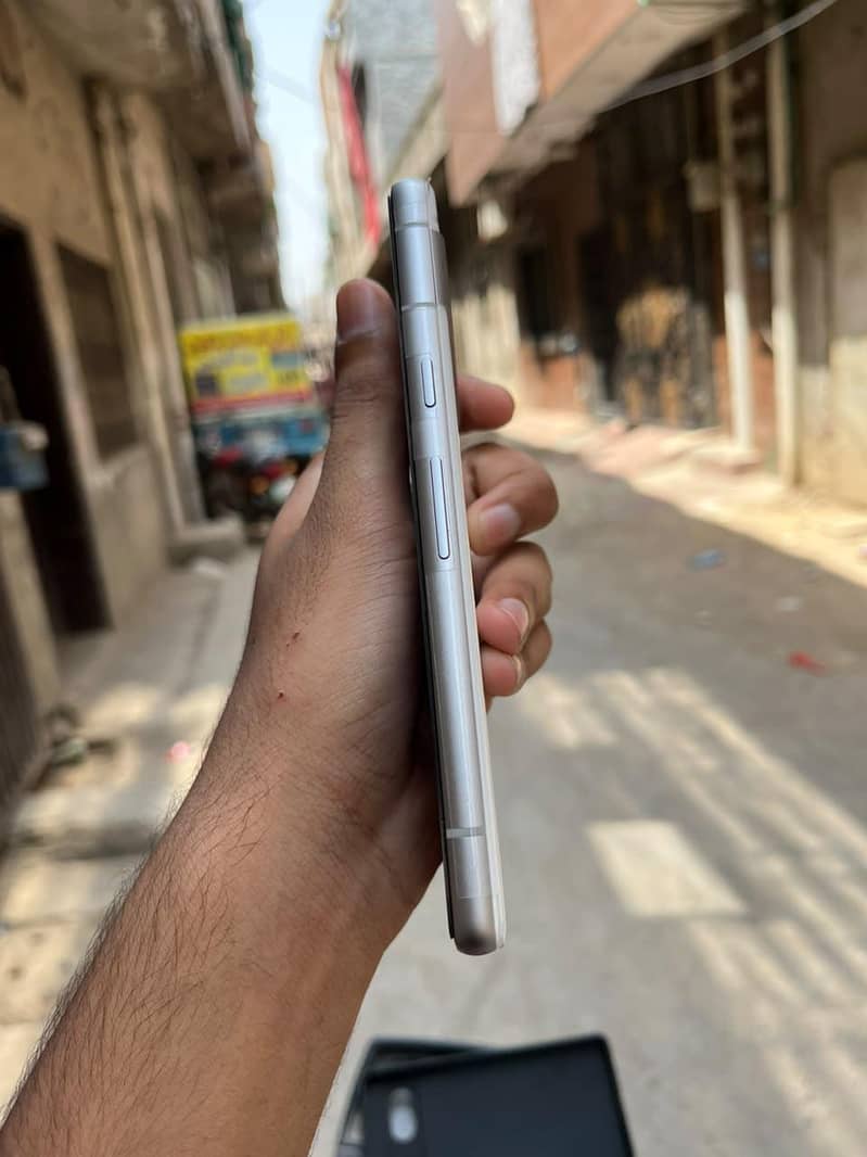 Google Pixel 7a 2