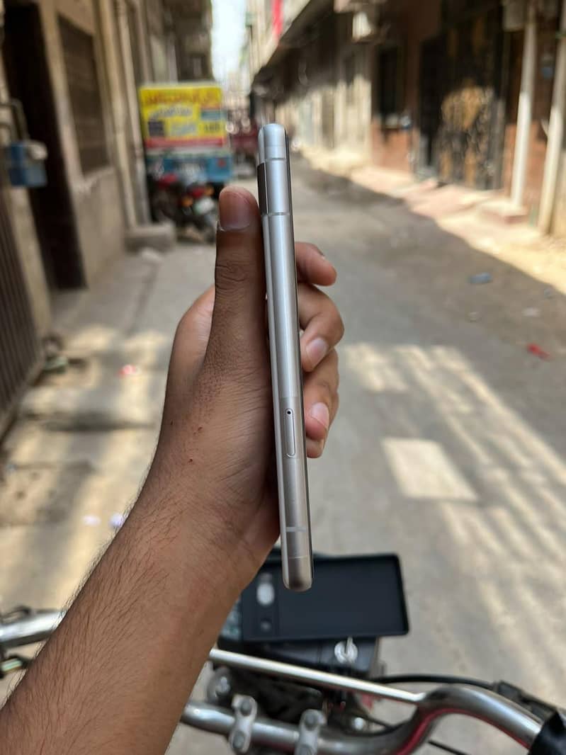 Google Pixel 7a 3