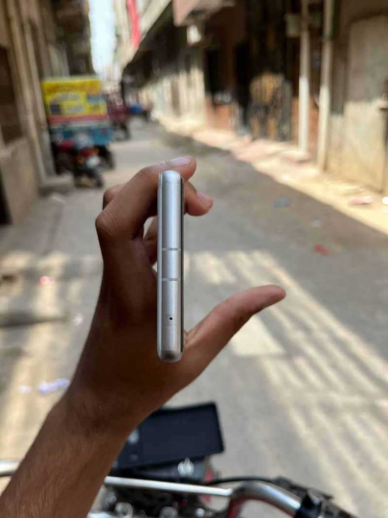 Google Pixel 7a 6