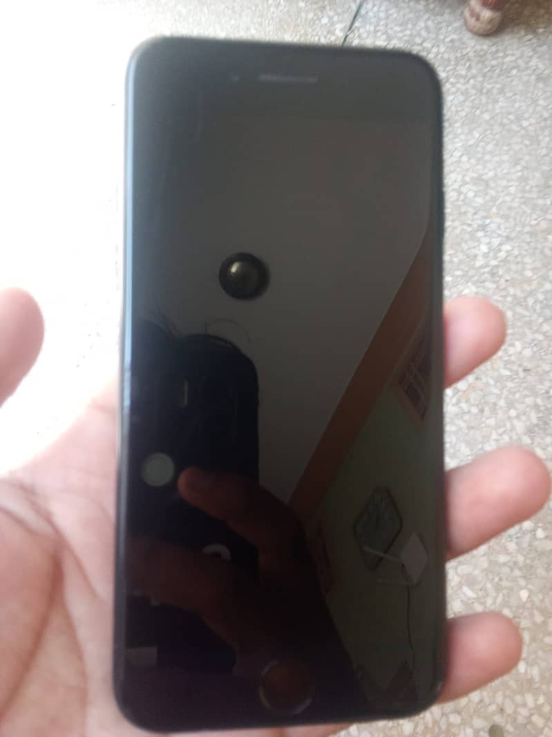 Apple iPhone 7 2