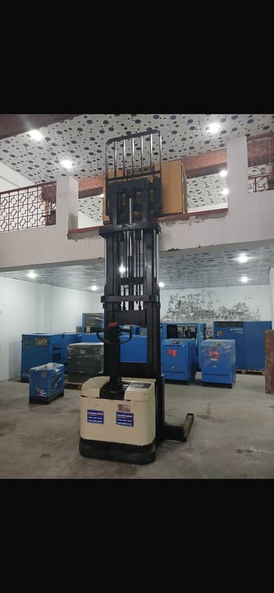 Electric Battery Lifter