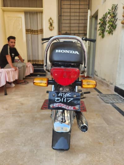 barend new bike ha one hend use