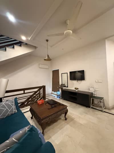 8 MARLA OWNER BUILT HOUSE WITH 6Kv SOLAR SYSTEM FOR SALE