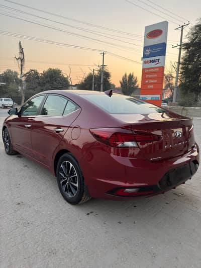 Hyundai Elantra GLS 2000