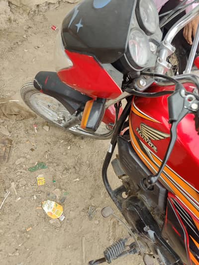 Honda Pridor 2022 Red color