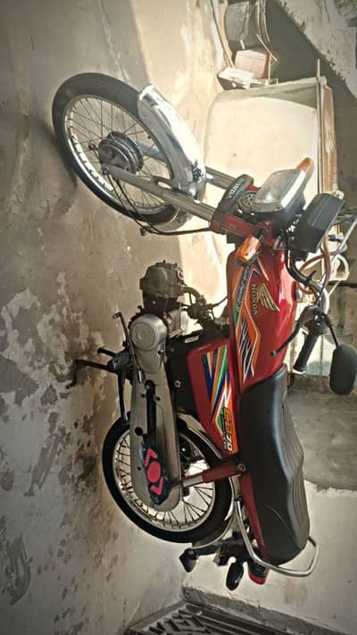 Honda CD70 bike