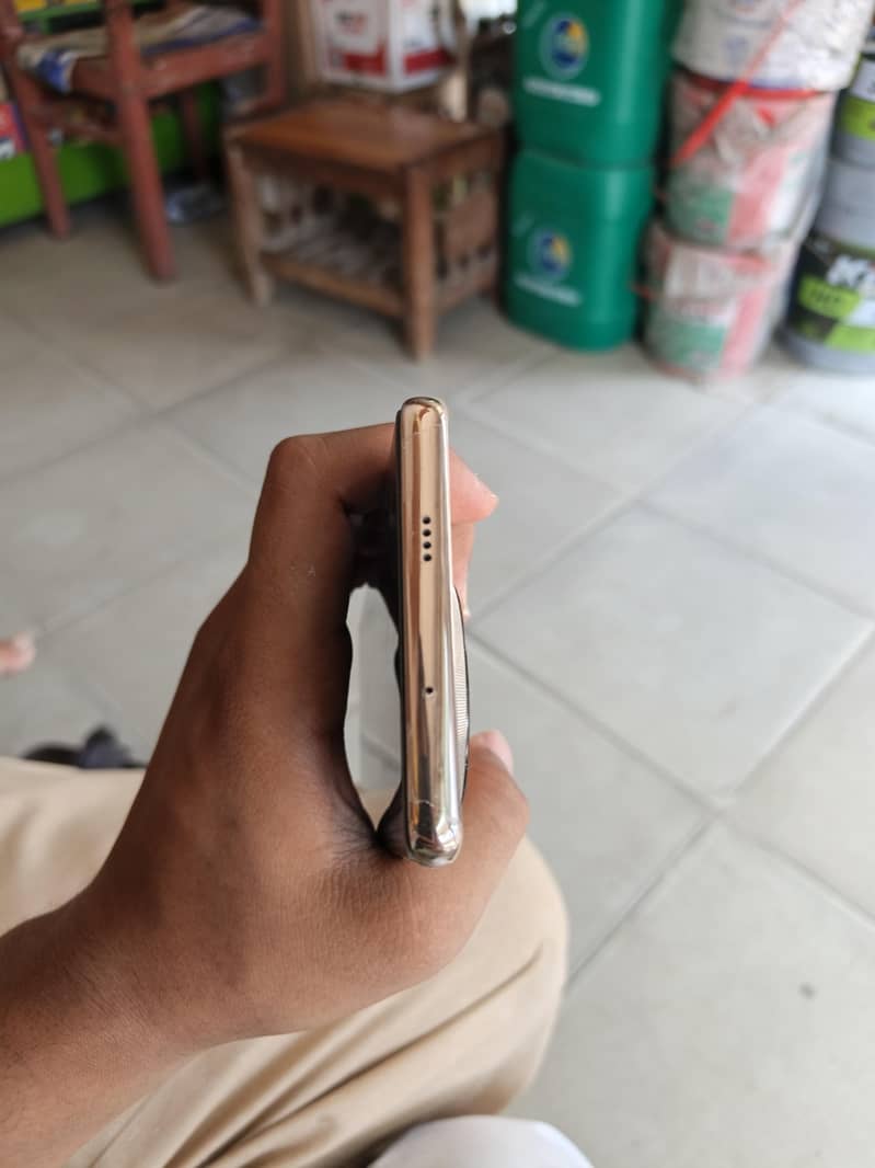 Tecno CAMON 30S 4