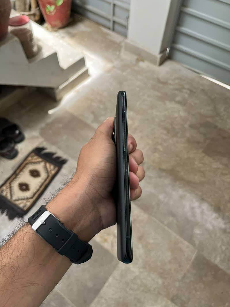 One Plus 9 Pro 4