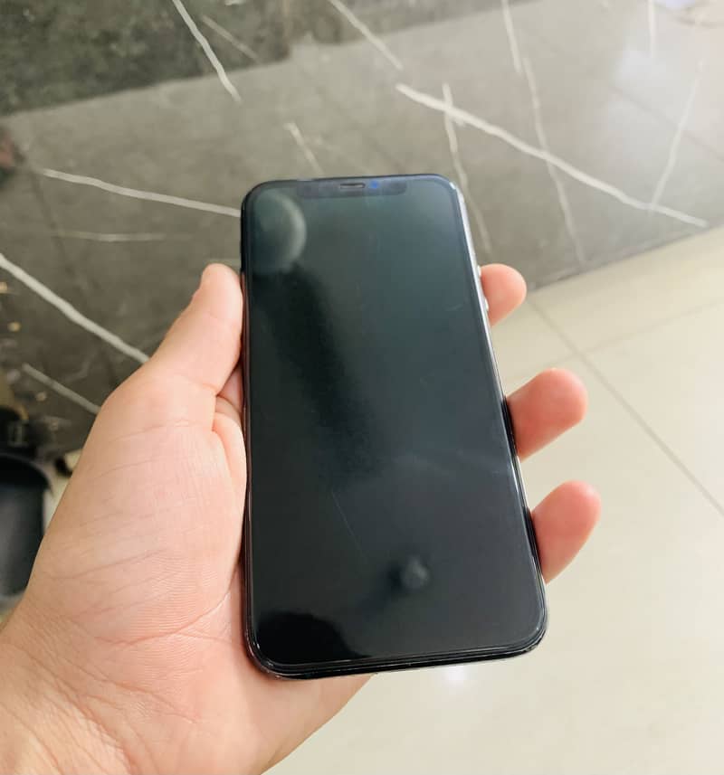 Apple iPhone 11 Pro 1