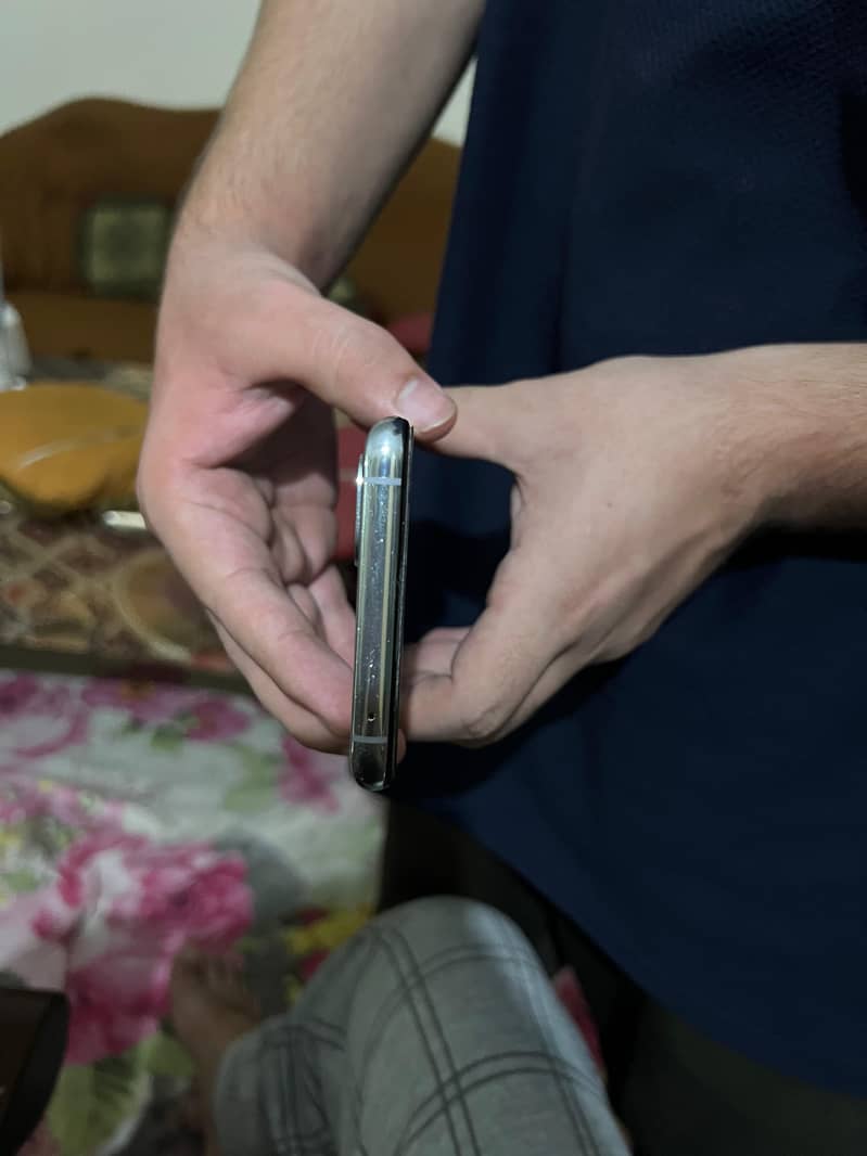 One Plus 8T 4