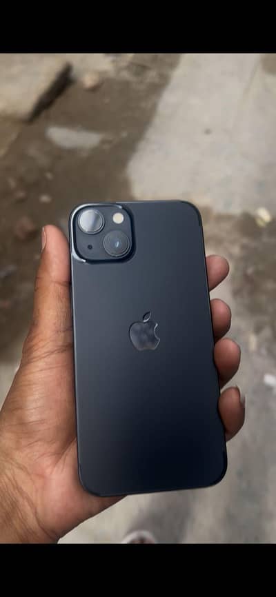 Apple iPhone 13