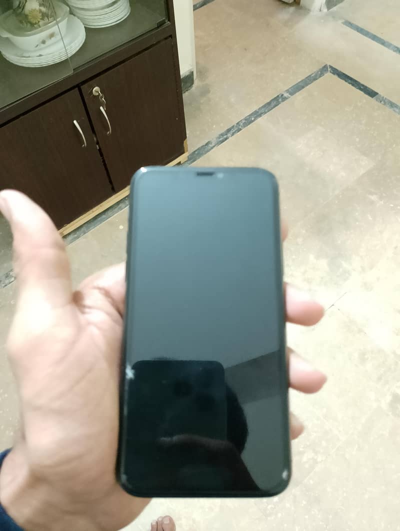 Apple iPhone 11 Pro 2