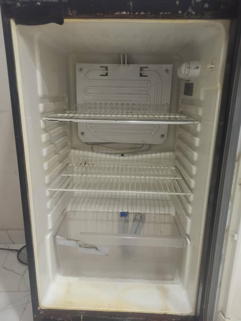 Fridge 8