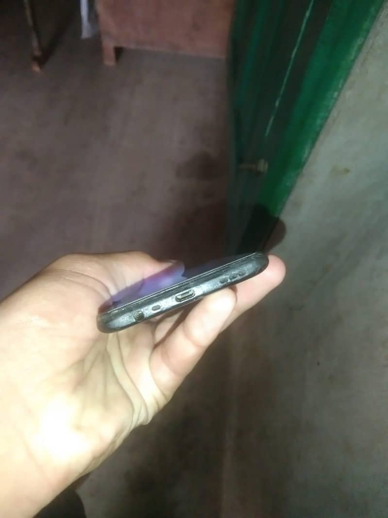 OPPO A8 2