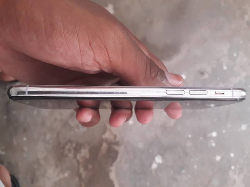 Apple iPhone X 1