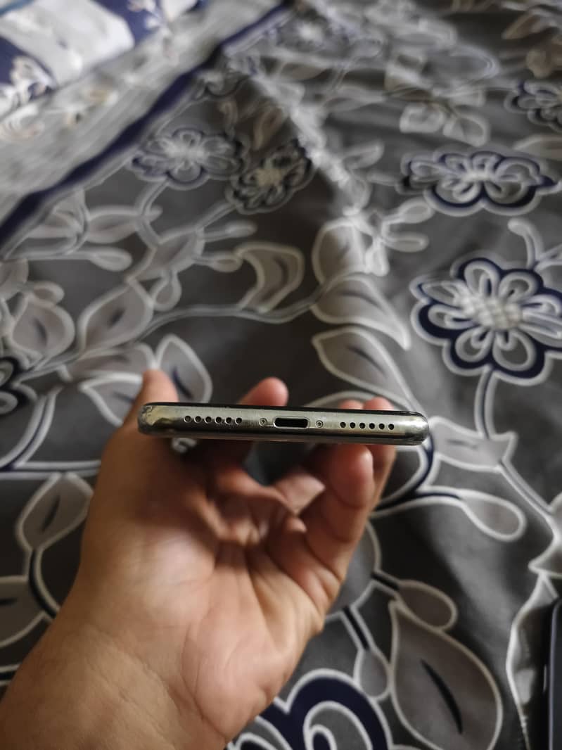 Apple iPhone X 2