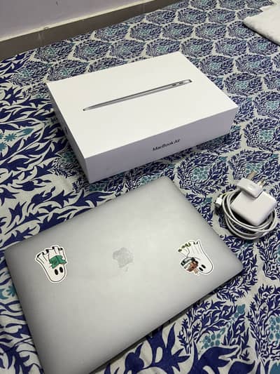 Apple Macbook Air M1