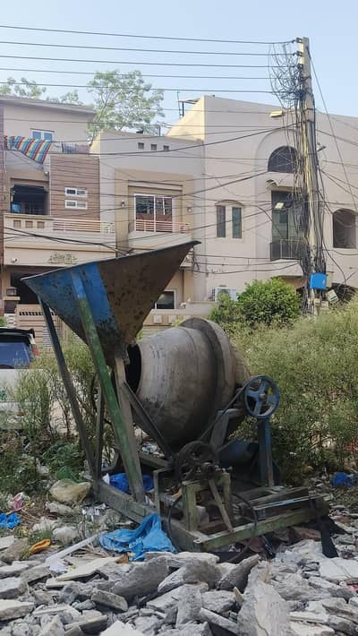 Concrete mixer machine