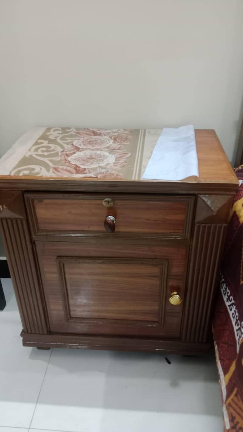 BED set and Dressing table 1