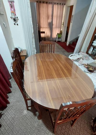 Dining table and 6 chairs