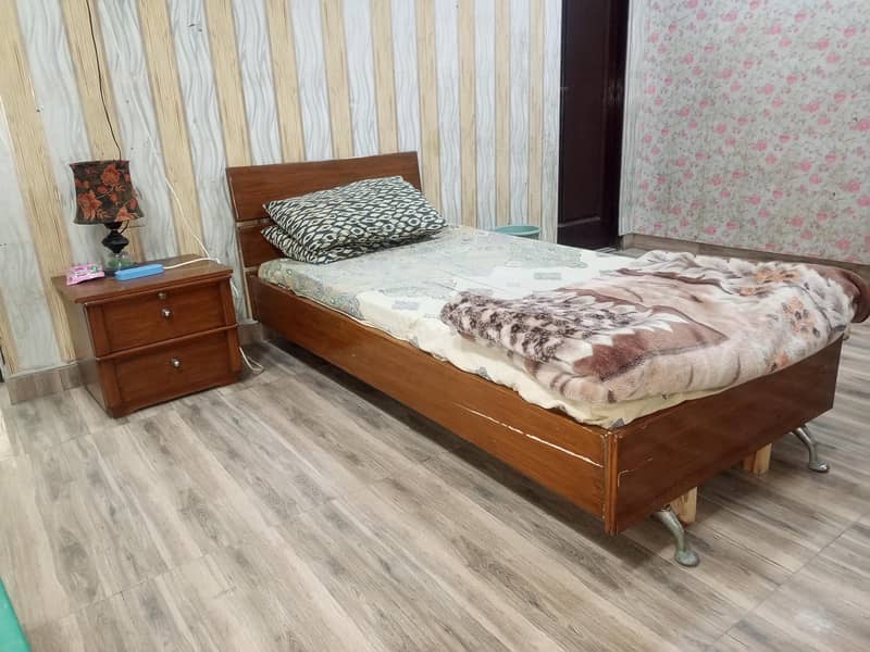 lush condition single bed 1