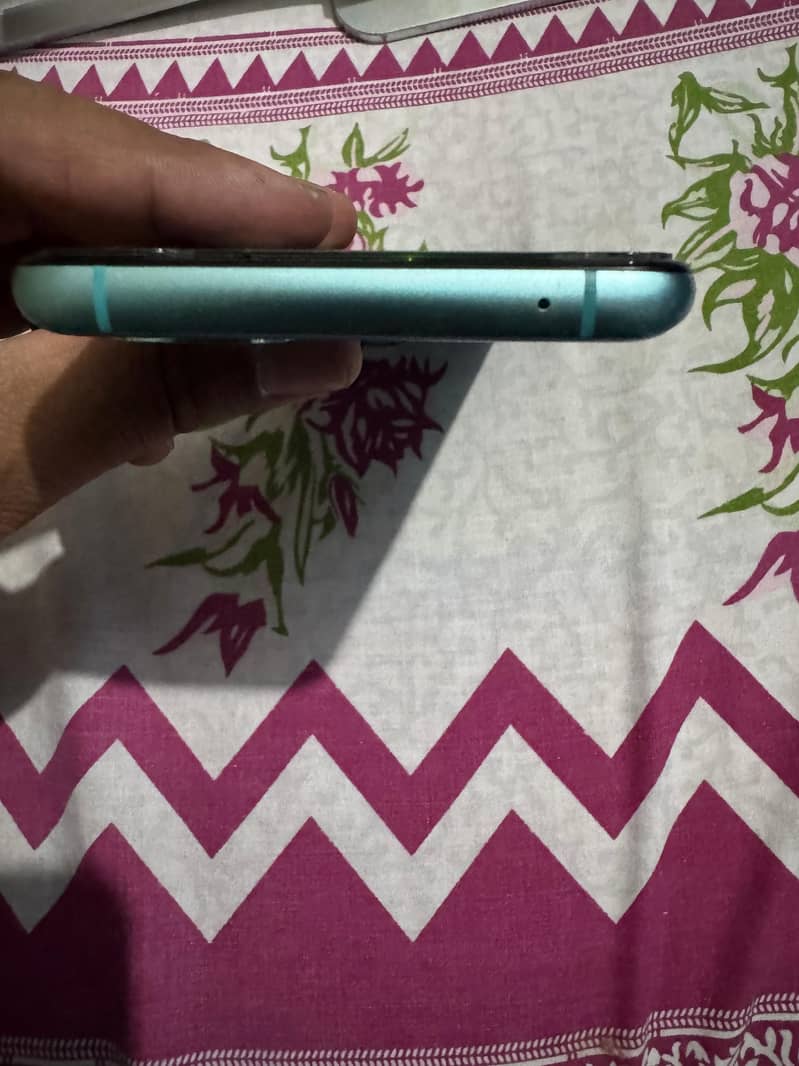 One Plus 8T 1