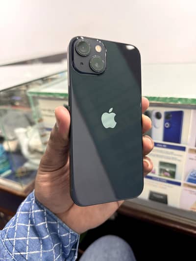 Apple iPhone 13